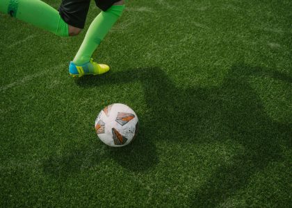 L'evoluzione storica della maglia del Liverpool: dai classici rossi alle innovazioni modern