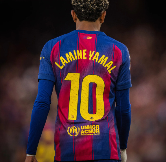 Waarom dragen zoveel jongeren een Lamine Yamal shirt Barcelona